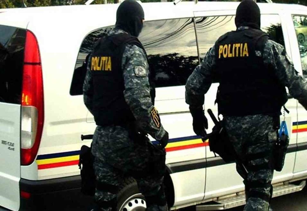 Articole pirotehnice, alcool și țigări, confiscate de polițiștii din Darabani