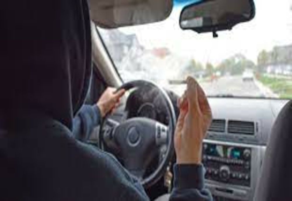 Şofer care a fumat cannabis, la volan. Bărbatul s-a ales cu dosar penal