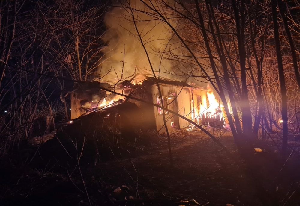 Un bărbat din Rădăuți Prut a rămas fără casă