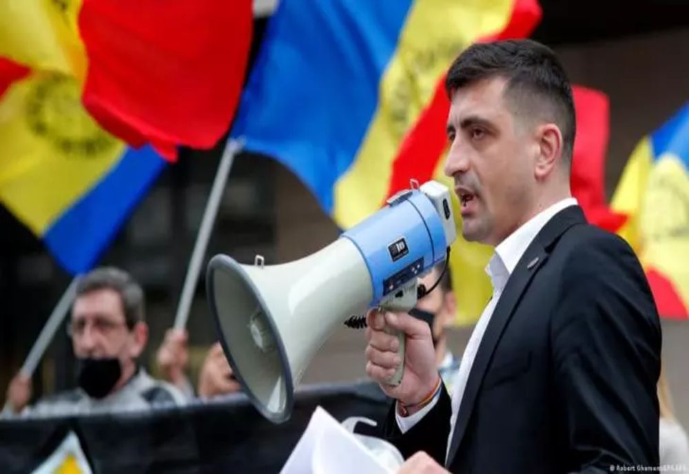 George Simion le închide ușa AUR în nas: ”Nu o luăm nici pe Firea, nici useriști!”