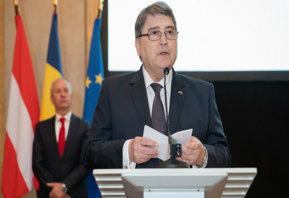 ANCA ALEXANDRESCU DEZVĂLUIE CINE AR PUTEA SĂ-L ÎNLOCUIASCĂ PE EMIL HUREZEANU LA MINISTERUL DE EXTERNE  