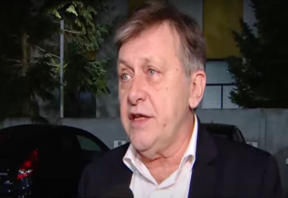 CRIN ANTONESCU PAREAZĂ ATACUL LUI PONTA ȘI AL STATULUI PARALEL: VICTOR PONTA MINTE. MINTE DEMULT ȘI MINTE ÎNTR-UNA!