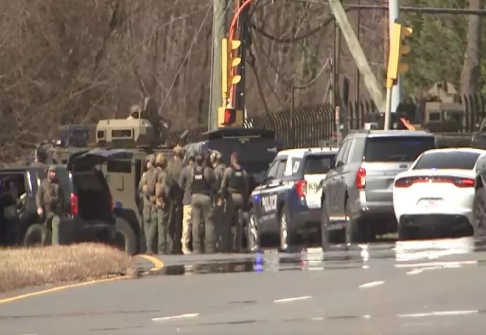 ATAC ARMAT LA SEDIUL CENTRAL AL CIA DIN LANGLEY: SUSPECTUL A TRAS MAI MULTE FOCURI ÎN AER