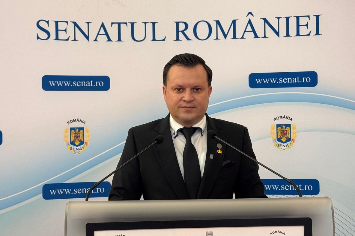SILEGEANU: „POZEAZĂ ÎN SALVATORI FIX ACEIAȘI OAMENI CARE AU TRATAT MOLDOVA CA PE O ANEXĂ”