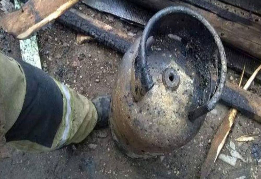 DOI BOTOȘĂNENI AU AJUNS LA SPITAL DIN CAUZA UNOR BUTELII 