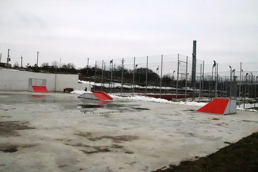 cornisa terenuri tenis, skatepark (2)