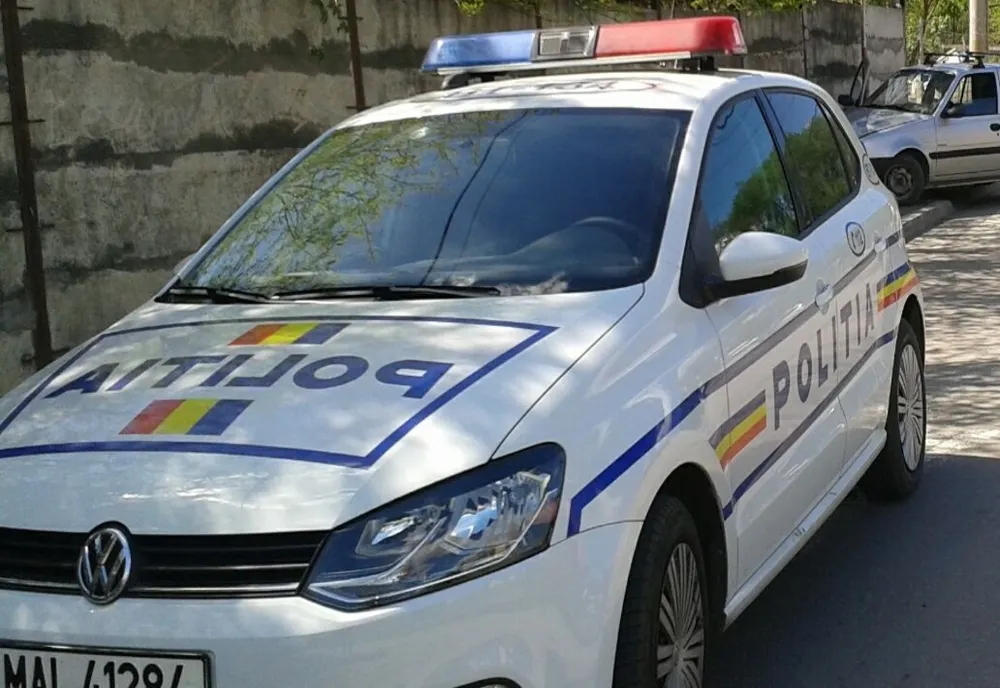 Amendă de 10.000 de lei primită de patronul unui bar. Alți 8 botoșăneni au fost sancționați pentru că nu erau la domiciliu