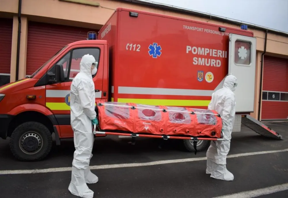 Copil transportat în condiții speciale la Secţia de Boli Infecţioase