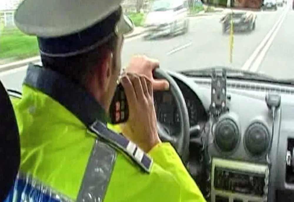 Botoșănean cercetat penal după ce a prezentat polițiștilor o adeverință falsă