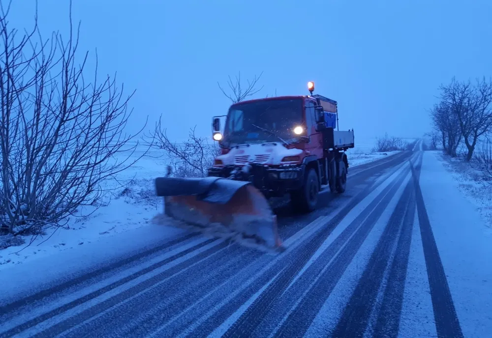 Două sectoare de drumuri naționale blocate din cauza zăpezii, în judeţul Botoşani