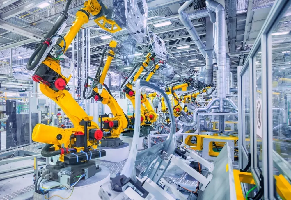 INS: STABILITATE A ACTIVITĂŢII ÎN SERVICII ŞI ÎN COMERŢ ŞI SCĂDERE MODERATĂ ÎN INDUSTRIA PRELUCRĂTOARE ŞI ÎN CONSTRUCŢII
