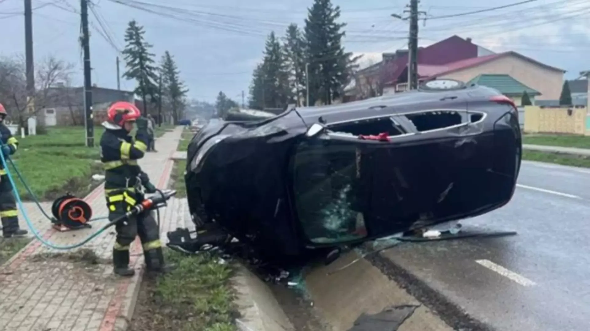 Două femei, rănite în urma unui accident violent în Botoșani Foto: ISU Botoșani