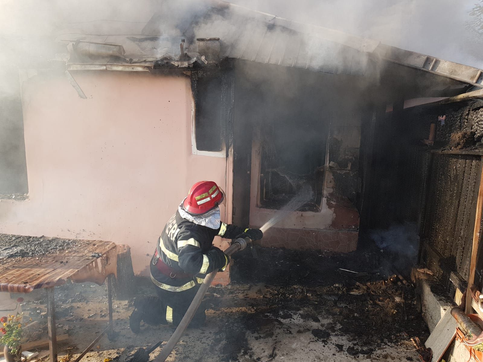 incendiu stauceni (2)