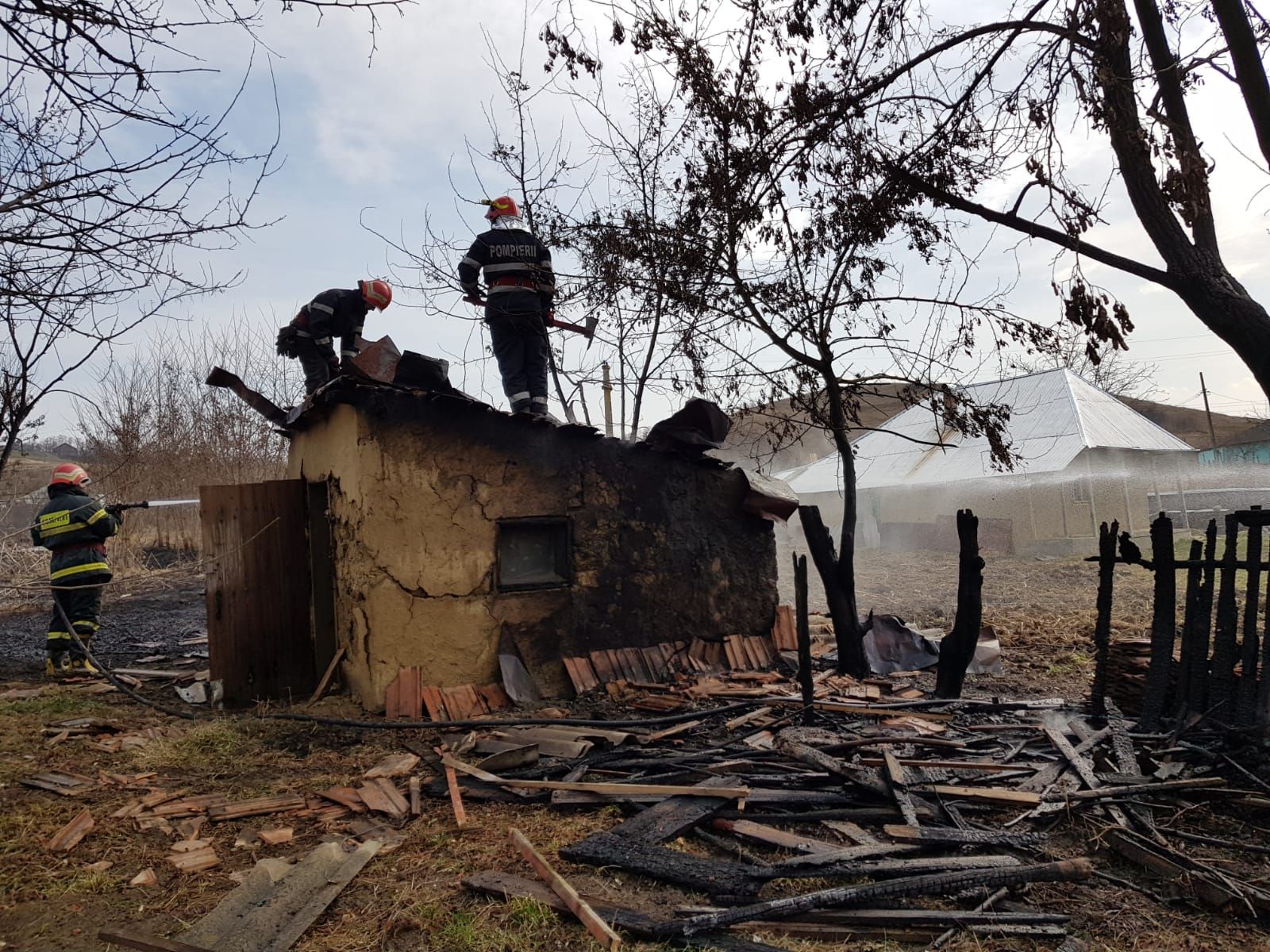 incendiu baluseni (3)