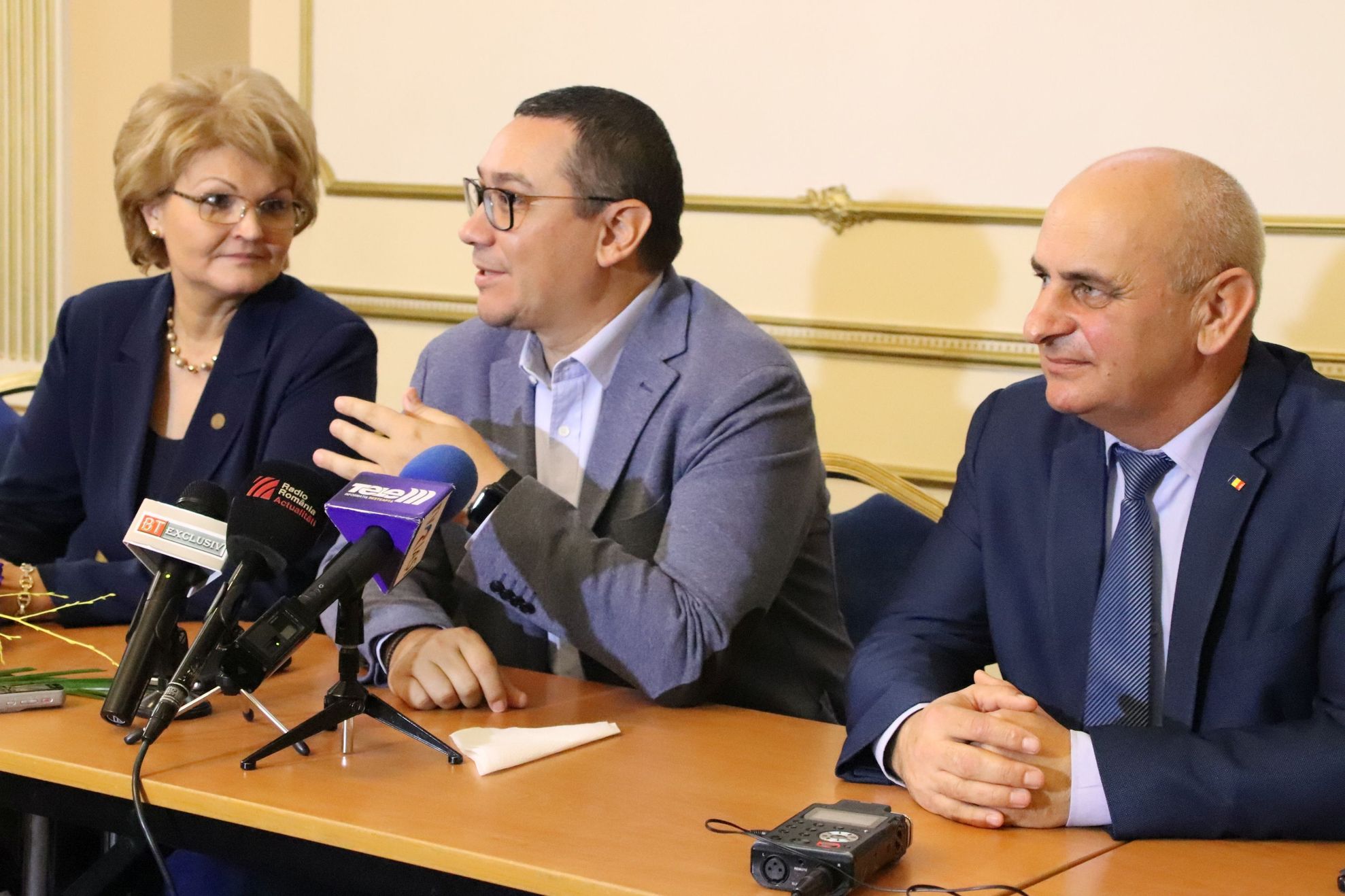 pro romania hunca, ponta, chelariu