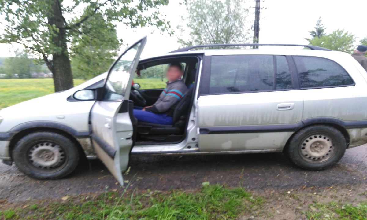 autoturism sofer beat (2)