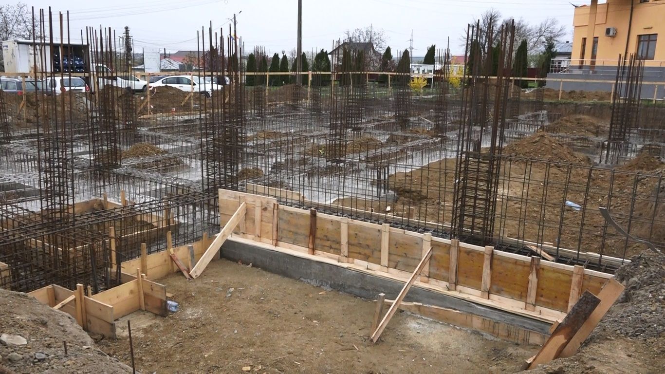 lucrari centru cultural curtesti1