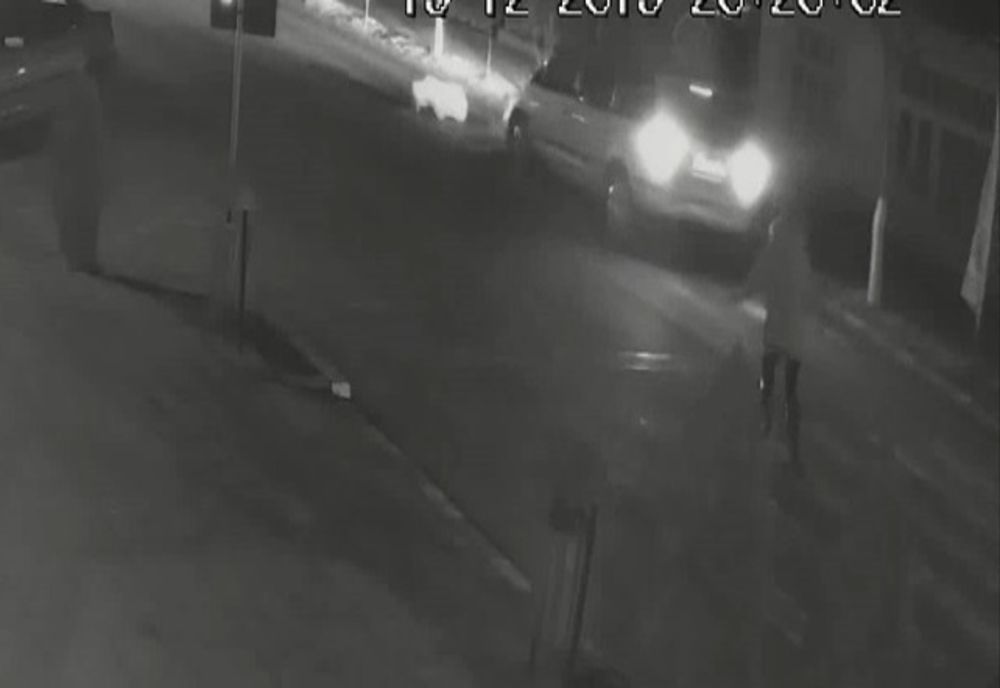 ACCIDENT pe trecerea de pietoni. Femeie aruncată la o distanță de opt metri VIDEO