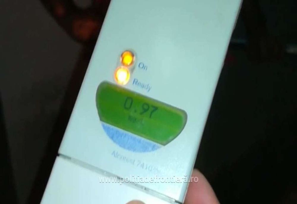 Bărbat în stare de ebrietate, depistat la volan de polițiștii de frontieră