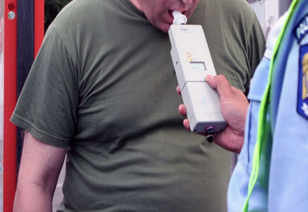 Băut și fără permis depistat de polițiști în trafic 