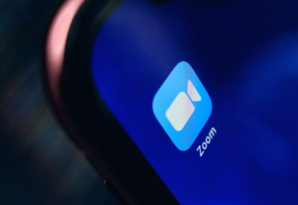 Semnal de alarmă în învățământul online: „Clanul Leilor”- gruparea care întrerupe cursurile online și postează obscenități