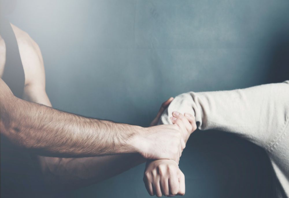 Tânăr reținut pentru viol. Victima are doar 12 ani