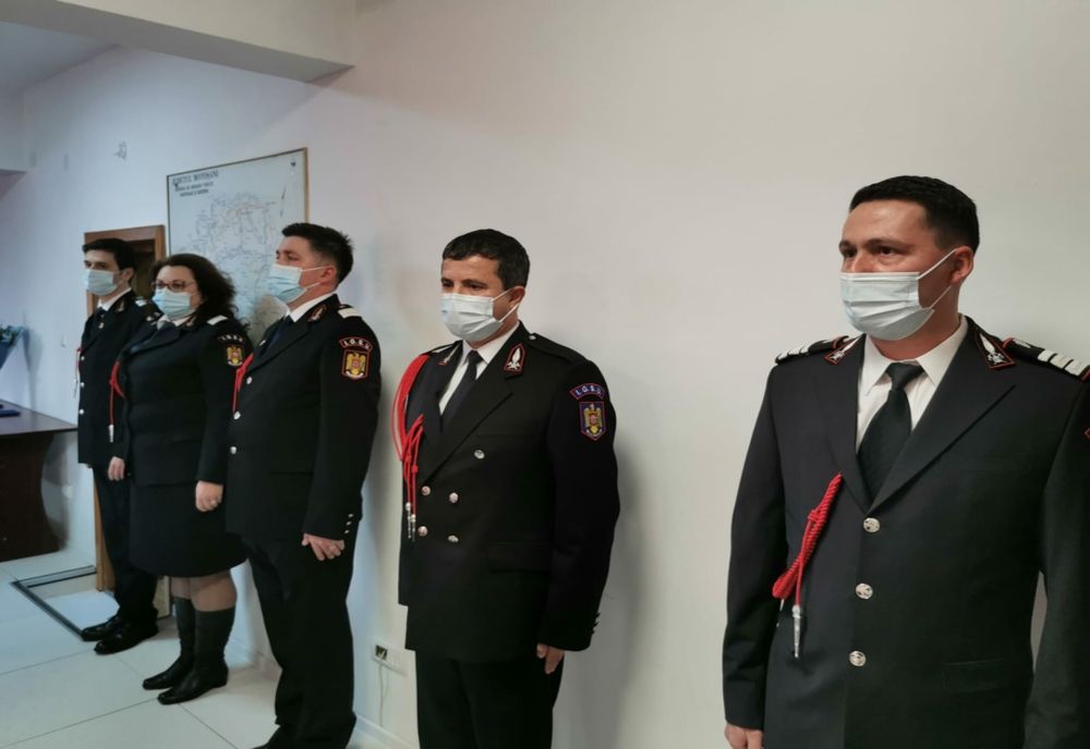 Pompieri botoşăneni avansaţi în grad, de Ziua Protecției Civile din România