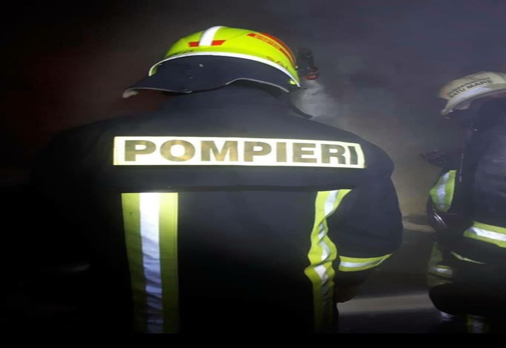 Trei familii au fost la un pas să rămână fără acoperiş deasupra capului, pentru că nu şi-au curăţat coşul de funingine