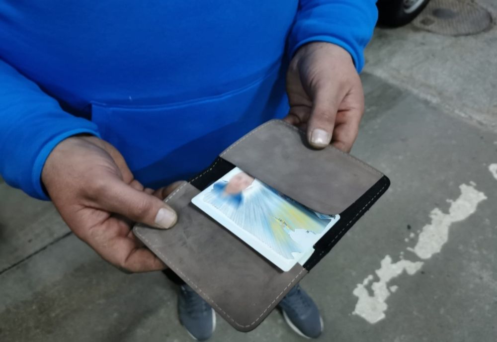 Document de identitate fals, cumpărat cu 350 de euro