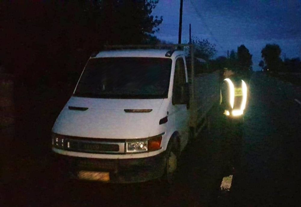 Autoutilitară cu asigurare portugheză falsificată, descoperită în trafic