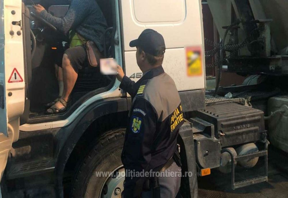 Explicația HALUCINANTĂ a unui tânăr prins cu acte false