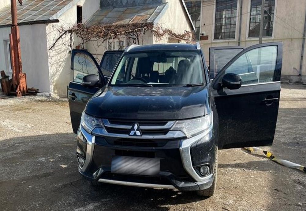 Autoturism furat din Marea Britanie, descoperit de poliţiştii de frontieră la Botoşani