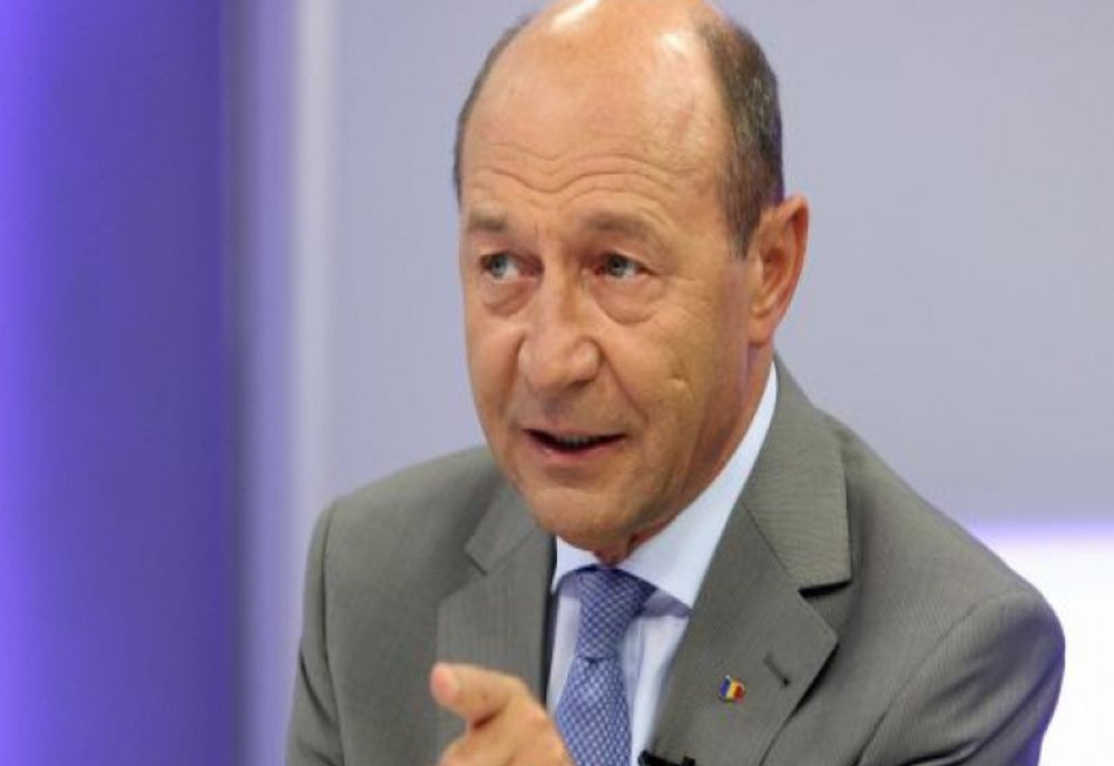 Casa lui Băsescu a fost vandalizată din nou - Ce mesaj a fost scris de această dată pe gardul locuinței