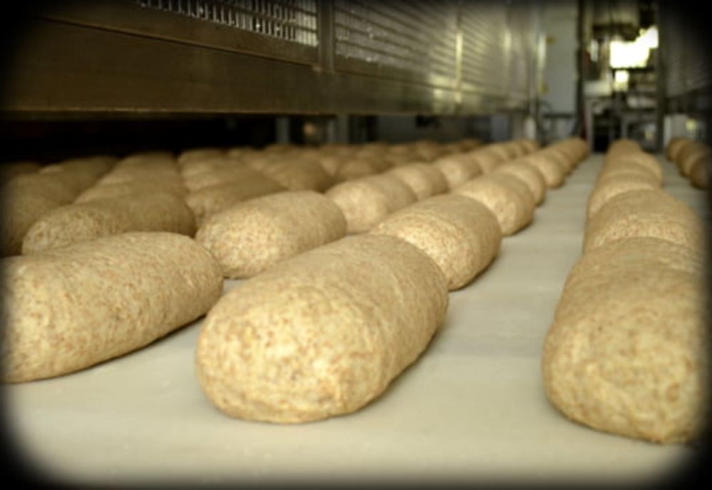 Pâinea se va scumpi în perioada următoare din cauza prețurilor mari de producție!