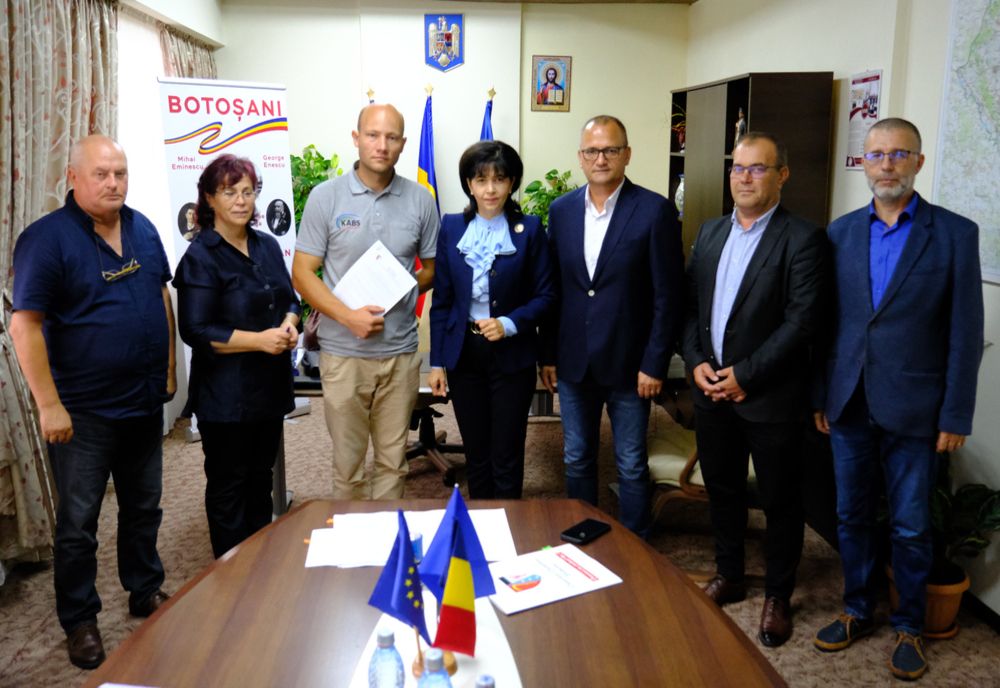 Contracte de proiectare pentru modernizarea a două drumuri județene de piatră 