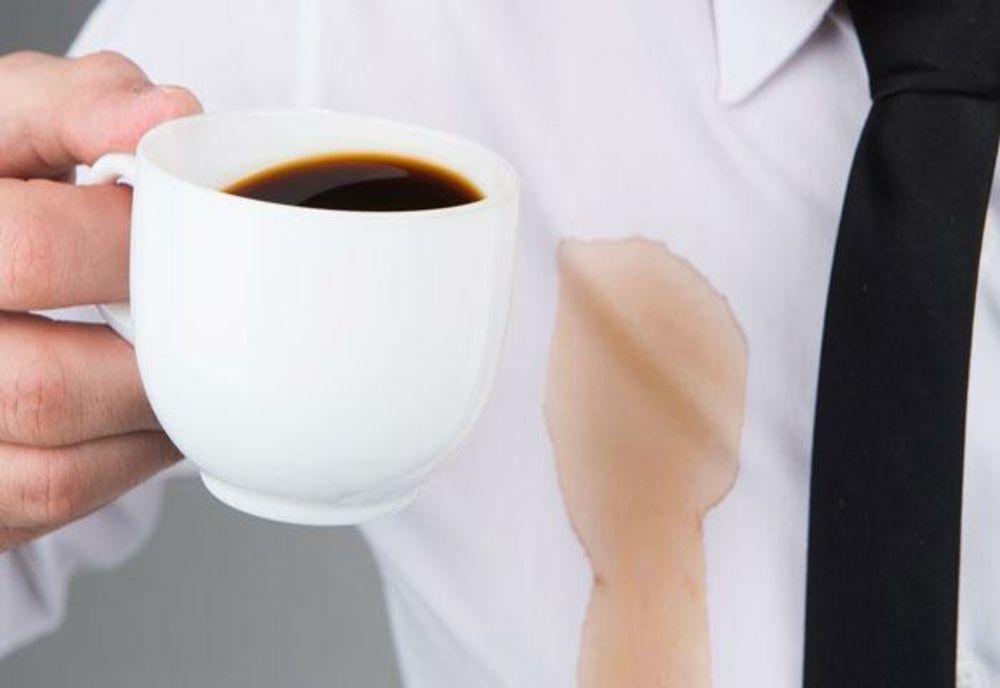 Patru metode prin care să scoți petele de cafea