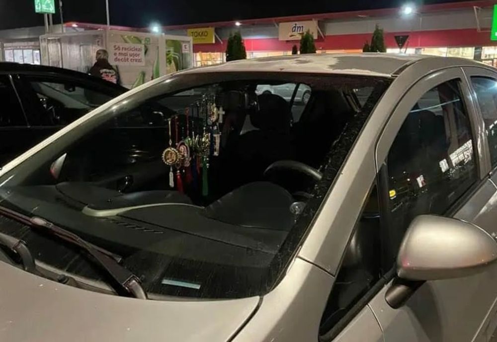 Amenzi uriașe pentru cei cu cruciulițe sau icoane pe parbriz. Lista contravențiilor din clasa IV din Noul Cod Rutier