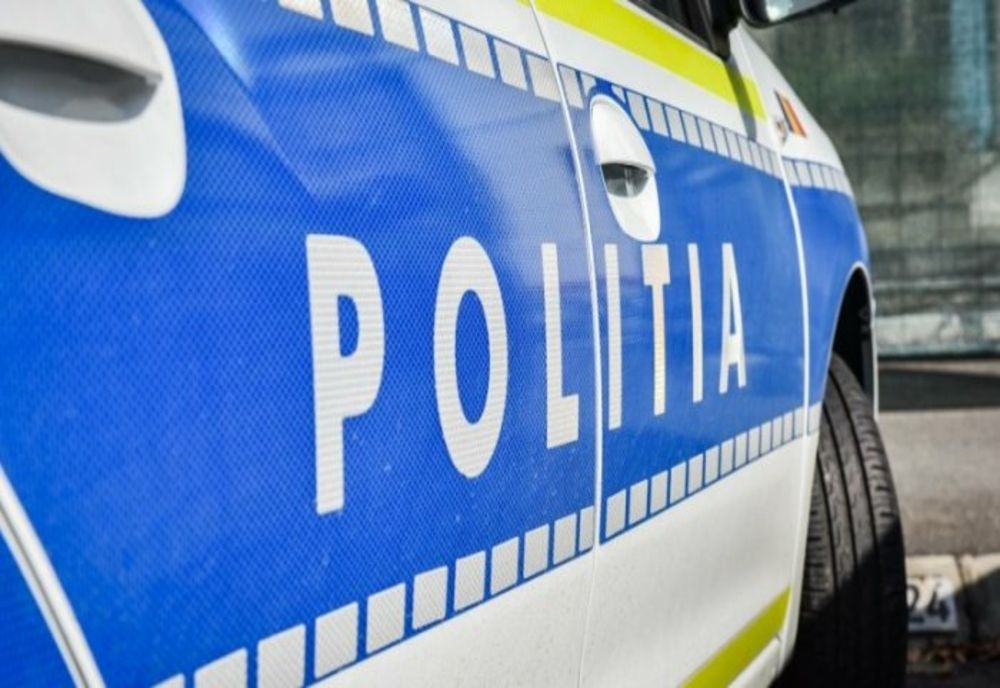 Un minor de 16 ani s-a ales cu dosar penal după ce a fost prins la volanul unui autoturism