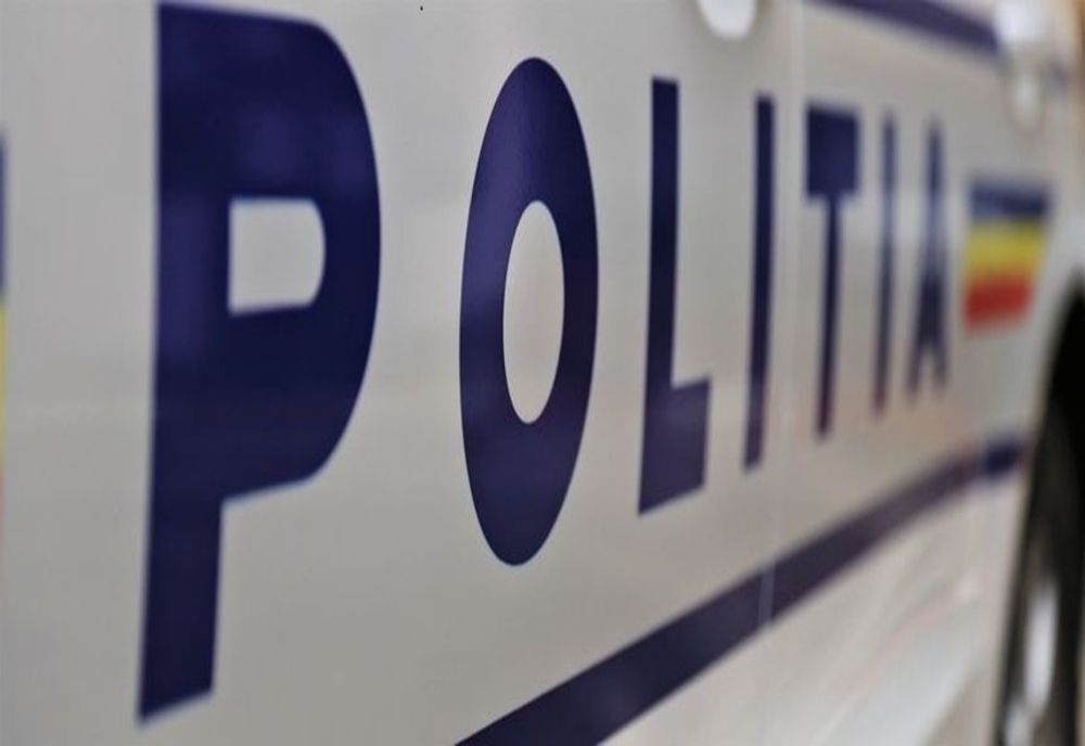 Polițiștii i-au reținut mașina pentru expertiză. Șoferul n-a fost de acord și a furat-o din curtea instituției