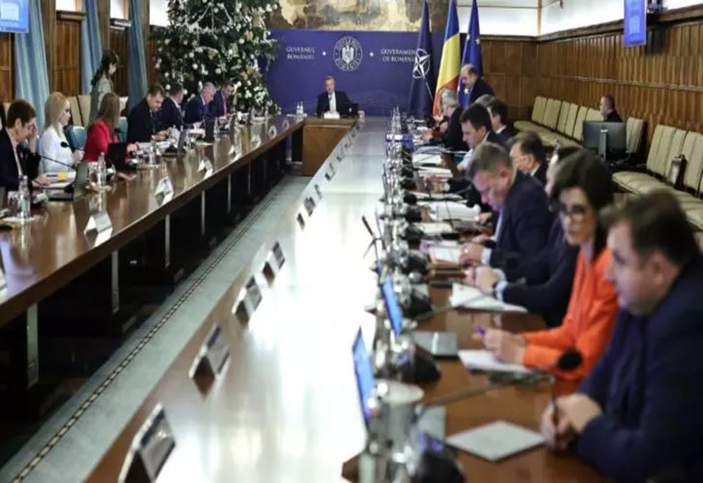 Guvernul promite prime de 2.500 de lei pentru personalul didactic. Sindicatele au cerut majorarea cu 25%