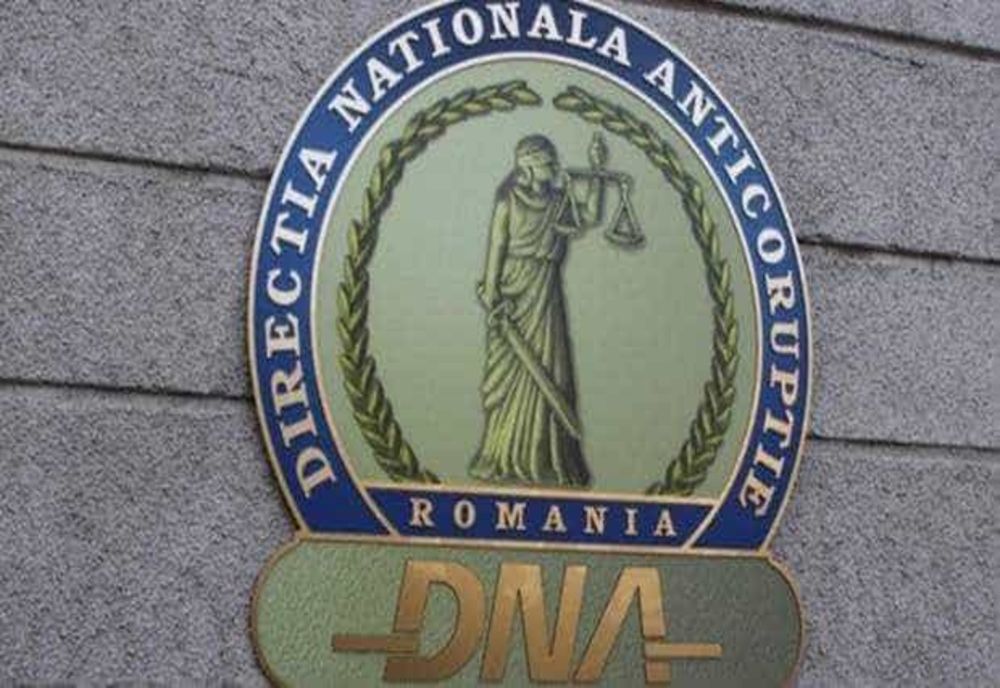 DOI PRIMARI DIN JUDEȚELE BOTOȘANI ȘI SUCEAVA, REȚINUȚI DE DNA ÎNTR-UN DOSAR DE CORUPȚIE