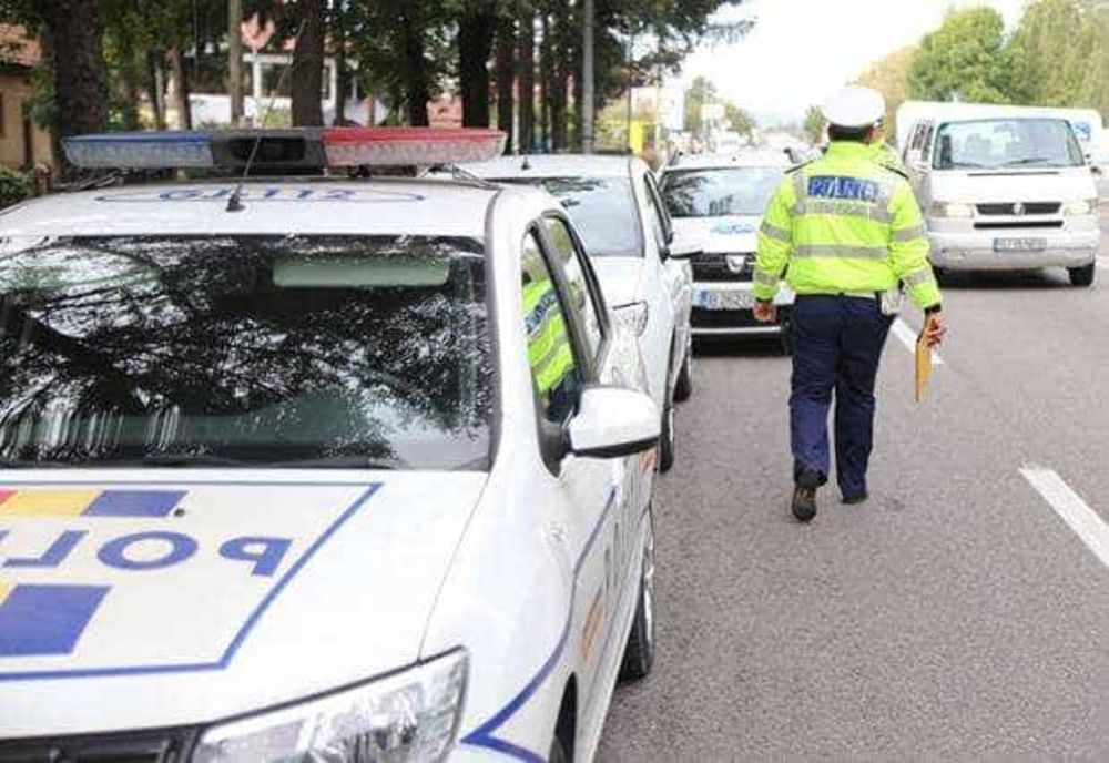 RAZIE A POLIȚIȘTILOR ÎN BOTOȘANI. S-AU DAT ZECI DE AMENZI ȘI AU FOST PERMISE REȚINUTE
