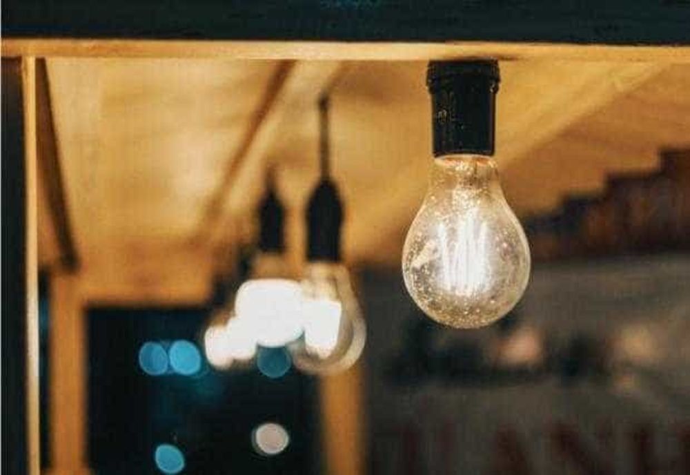 Mai mult de 10.000 de locuinţe nu au, încă, energie electrică, din cauza viscolului