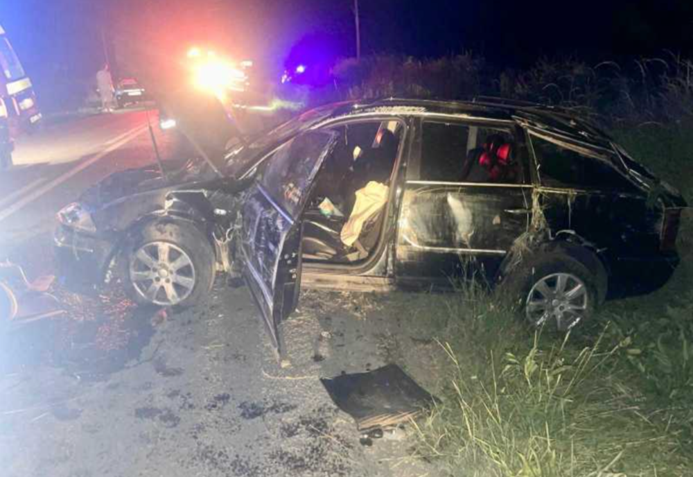 PATRU TINERI RĂNIȚI ÎNTR-UN ACCIDENT RUTIER LA CRISTINEȘTI, JUDEȚUL BOTOȘANI 