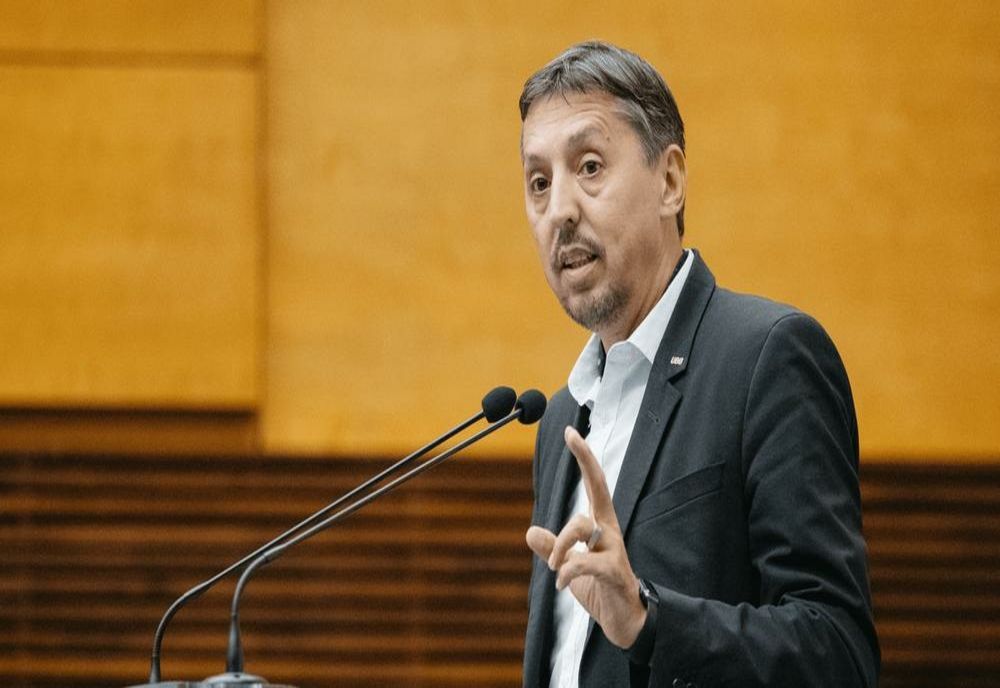 DANIEL DAVID: „SISTEMUL DE BURSE E COMPLICAT, DAR NU VOM TĂIA FONDURILE – URMĂM O ABORDARE PE DOUĂ CRITERII”