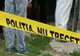 Femeie găsită moartă într-un șanț