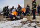 TRAGEDIE la Lunca. Bărbat prins sub un mal de pământ FOTO