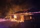 Zeci de păsări au pierit noaptea trecută într-un incendiu la Miorcani